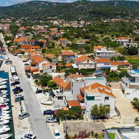 Villa Adastra Vinišće Eksteriør bilde